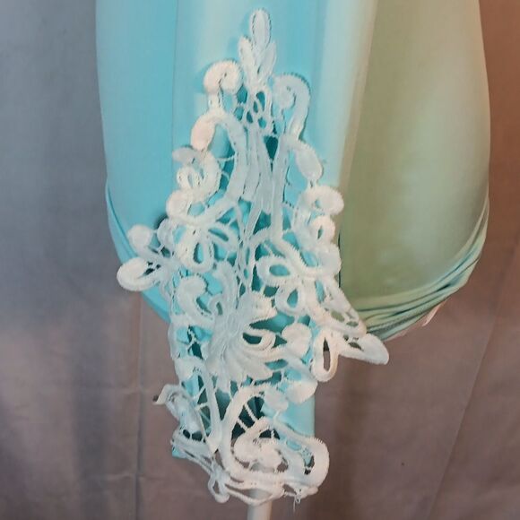 Mint Green Lace Sleeve Women's Top - Picture 5 of 8